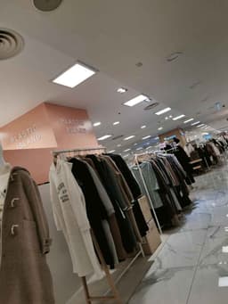 플라스틱아일랜드 뉴코아아울렛 평촌점