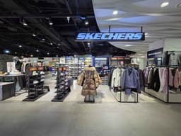 스케쳐스 두타몰점