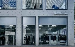 노매뉴얼 플래그십 스토어