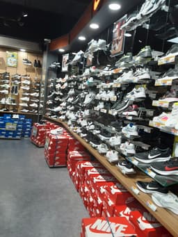 ABC마트 ST 롯데프리미엄아울렛 파주점