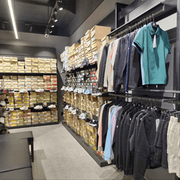 데상트스포츠 현대프리미엄아울렛 스페이스원점