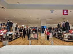 유니클로 롯데피트인 산본점