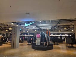나이키메가샵 롯데백화점 대전점