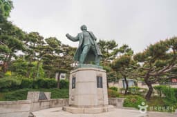 이봉창 의사 동상